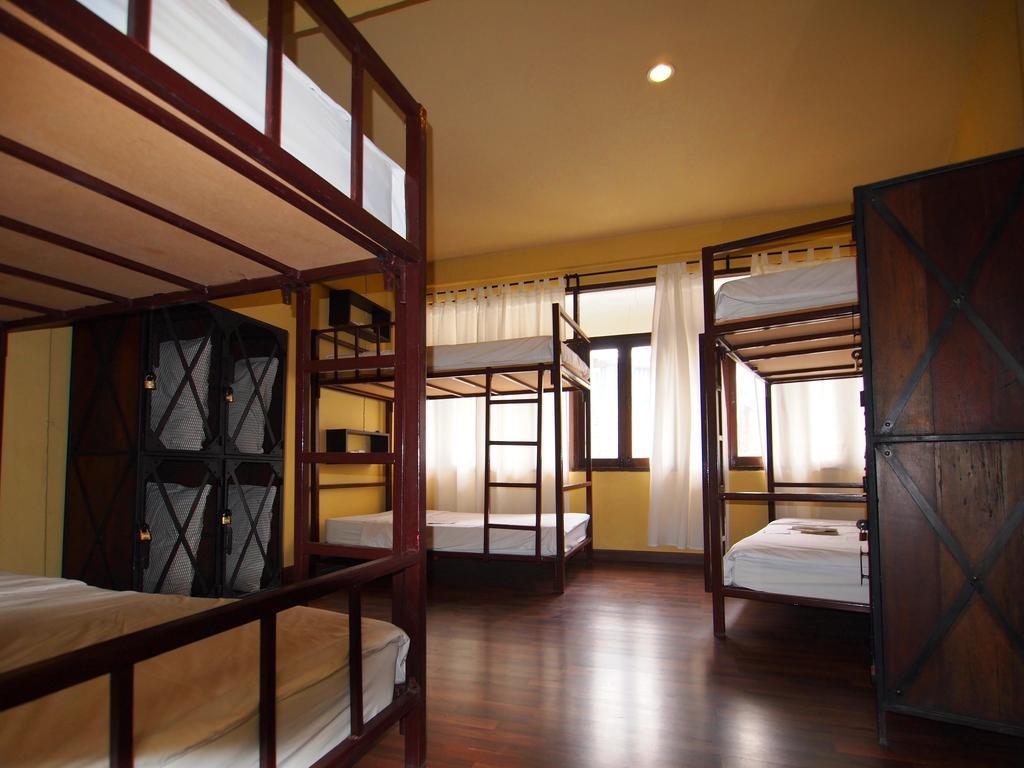 Niras Bankoc Hostel Bangkok Exteriör bild