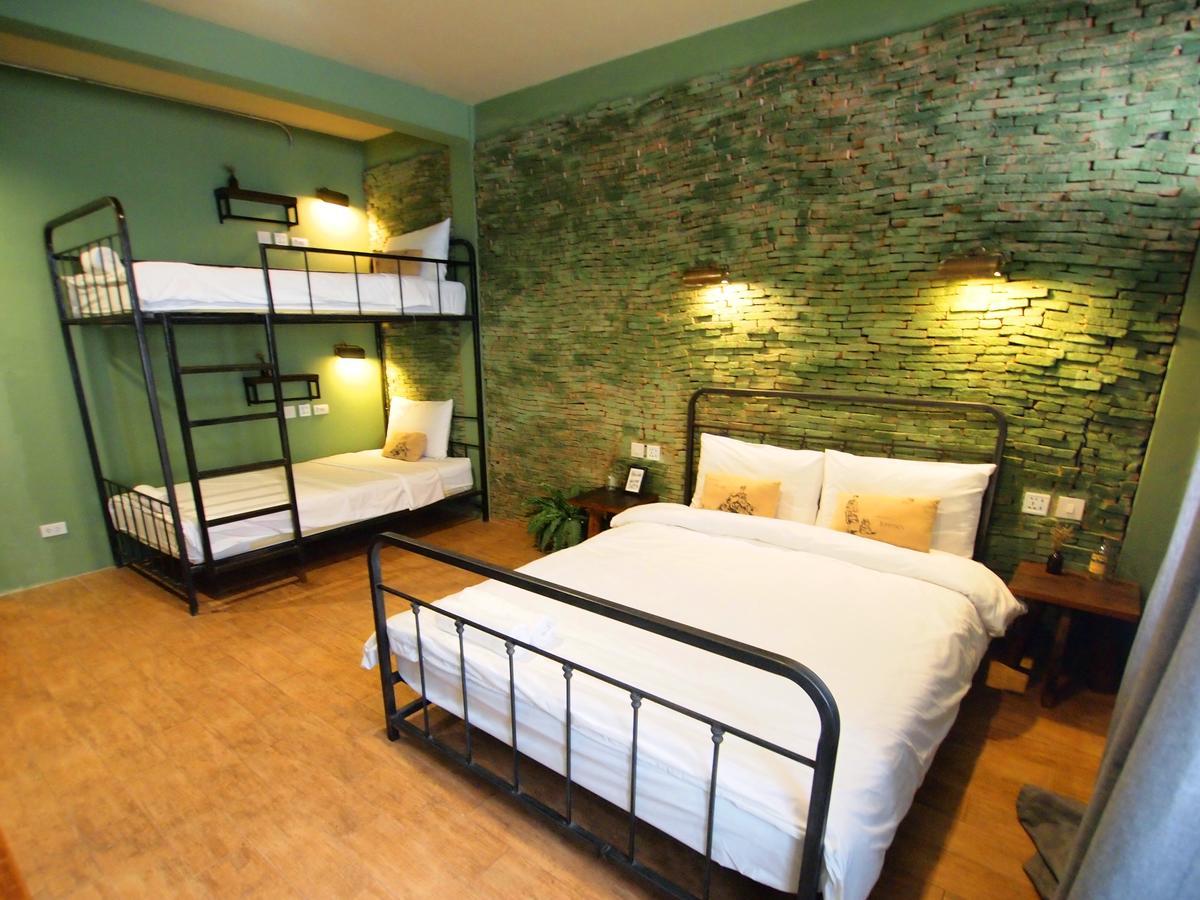 Niras Bankoc Hostel Bangkok Exteriör bild