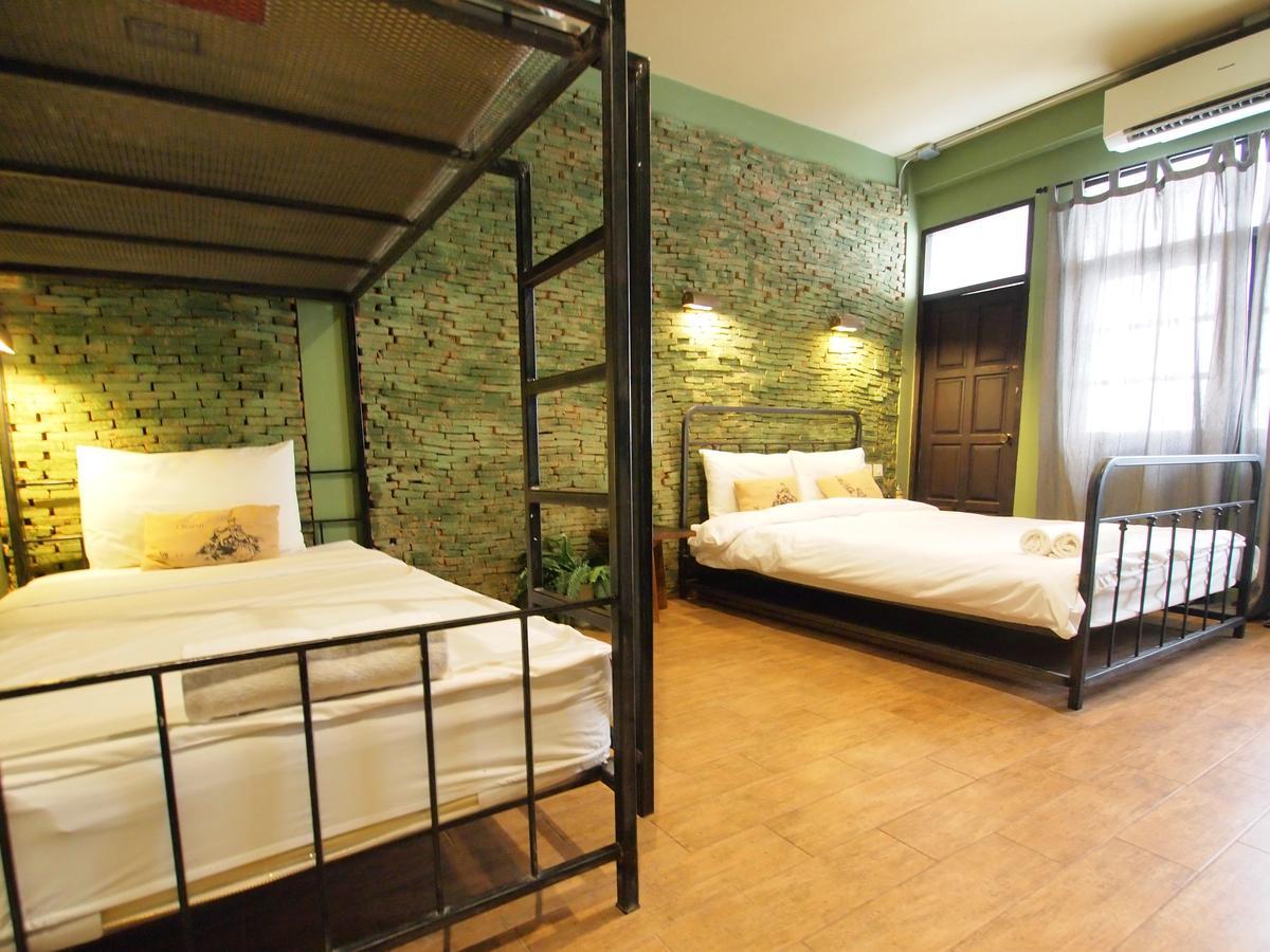 Niras Bankoc Hostel Bangkok Exteriör bild