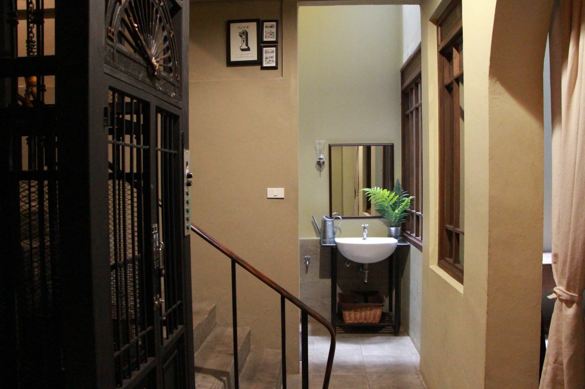 Niras Bankoc Hostel Bangkok Exteriör bild